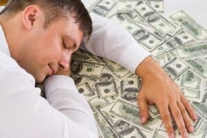 mo-thay-tien-tot-hay-xau